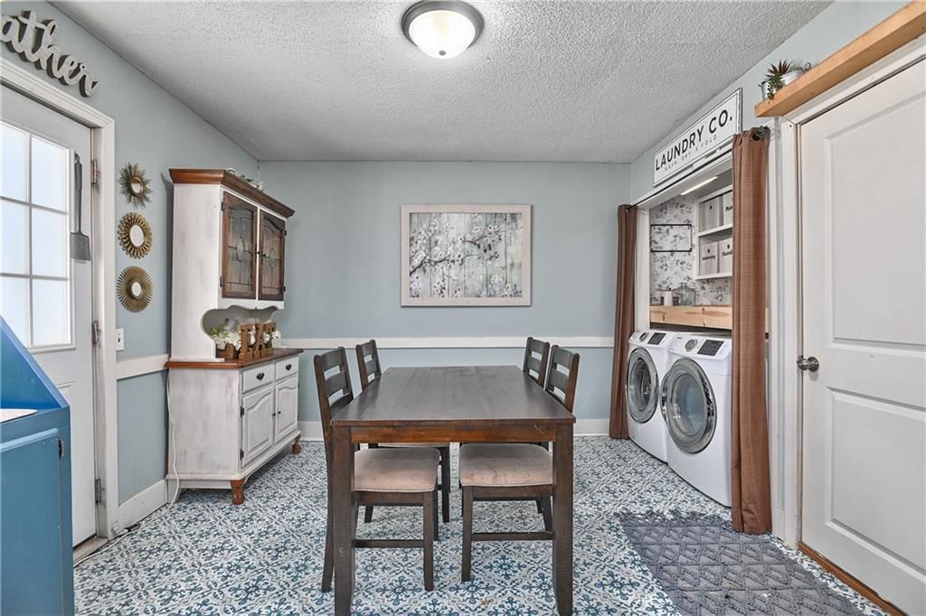 828 S Sherman Avenue — photo 11