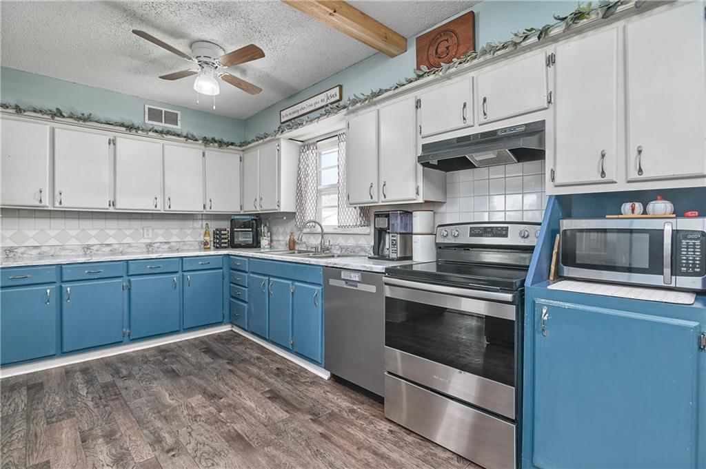 828 S Sherman Avenue — photo 10