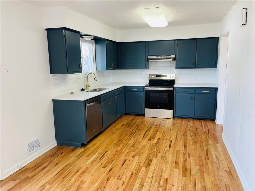 10000 E 78th Street — photo 11