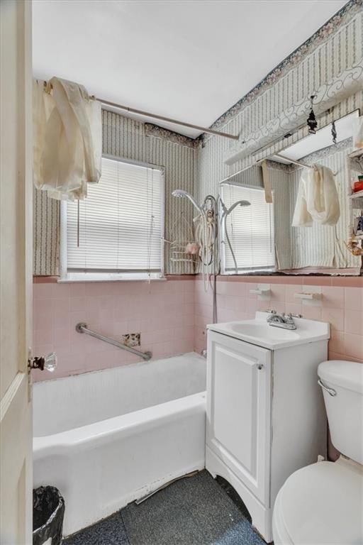 1847 E 75th Terrace — photo 10
