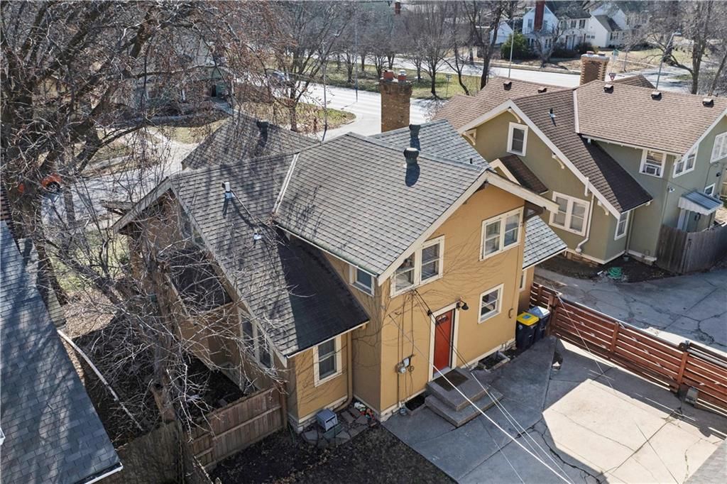 1120 W 75TH Terrace — photo 35