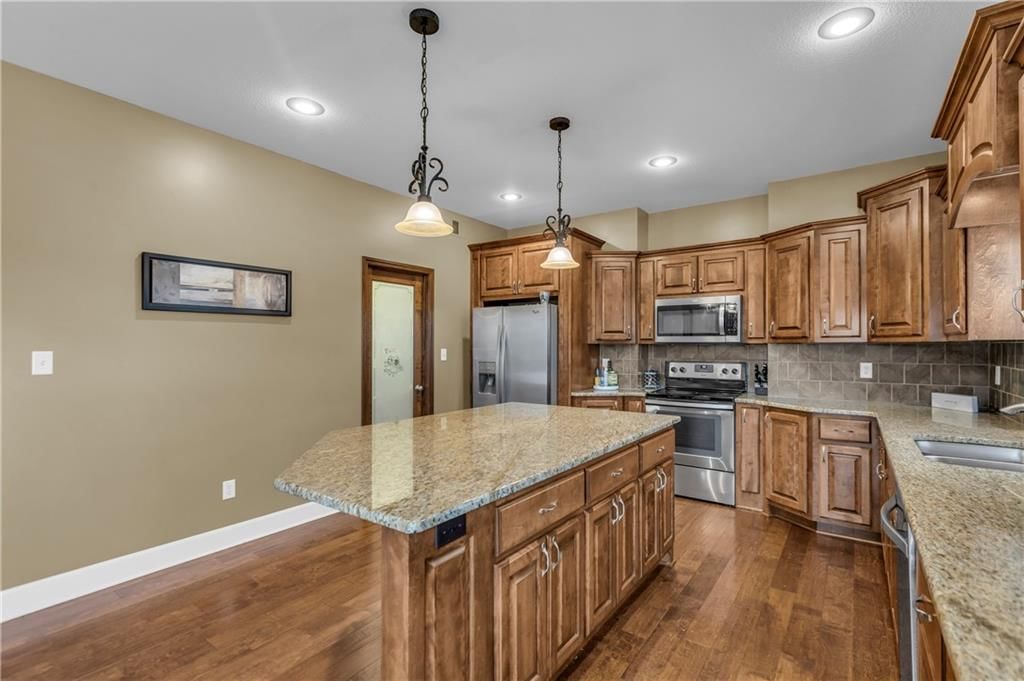 1724 NE Nine Oaks Drive — photo 13