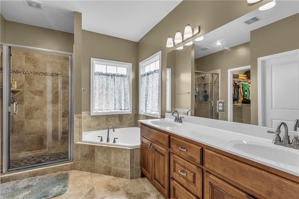 1724 NE Nine Oaks Drive — photo 20