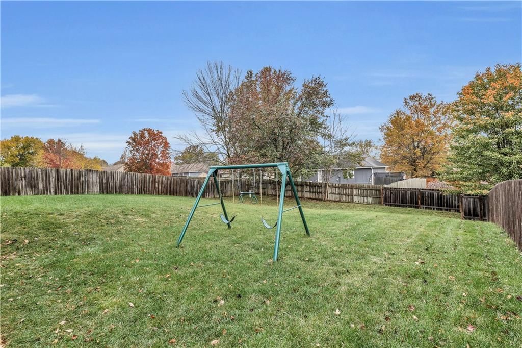 1724 NE Nine Oaks Drive — photo 33