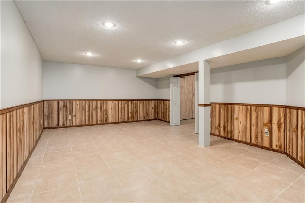 19290 W 87th Lane — photo 31