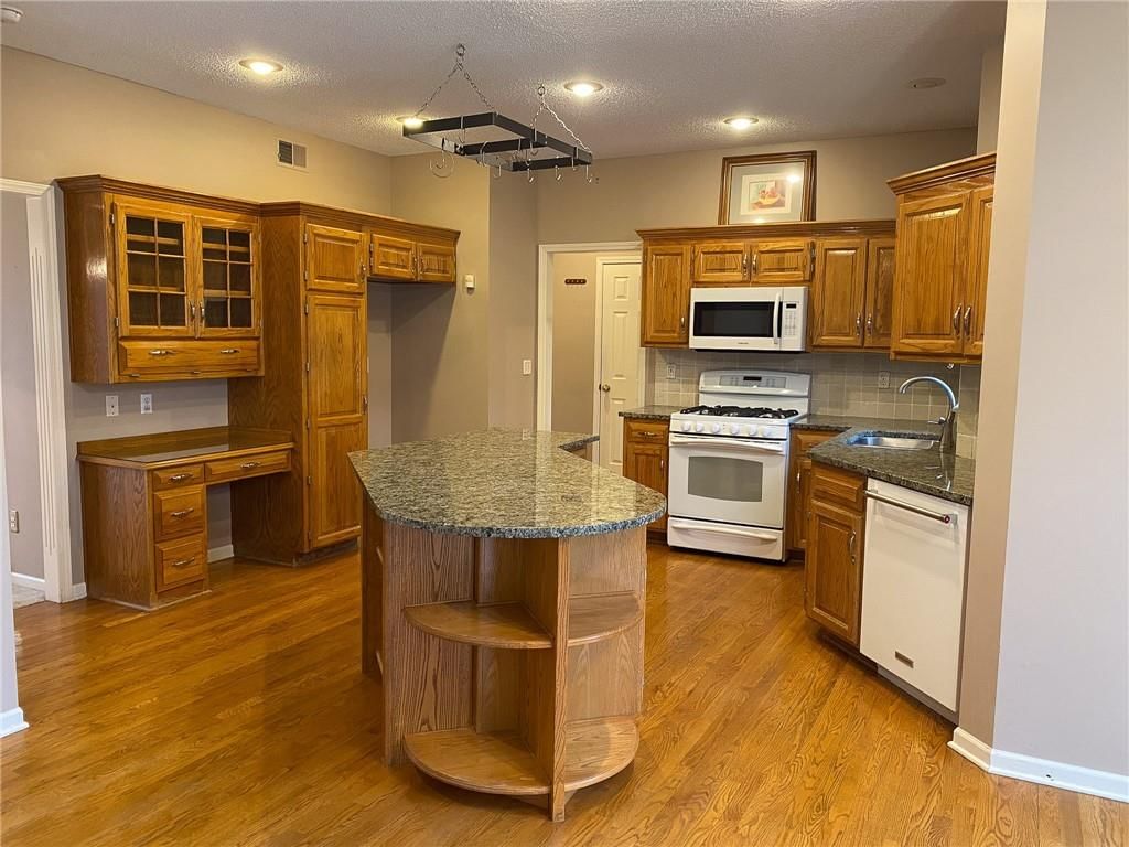 7253 Widmer Street — photo 18