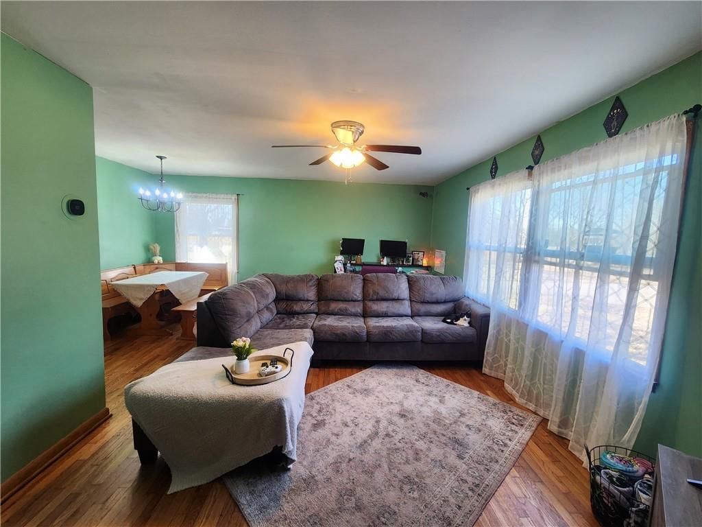245 W 5th Street — photo 2