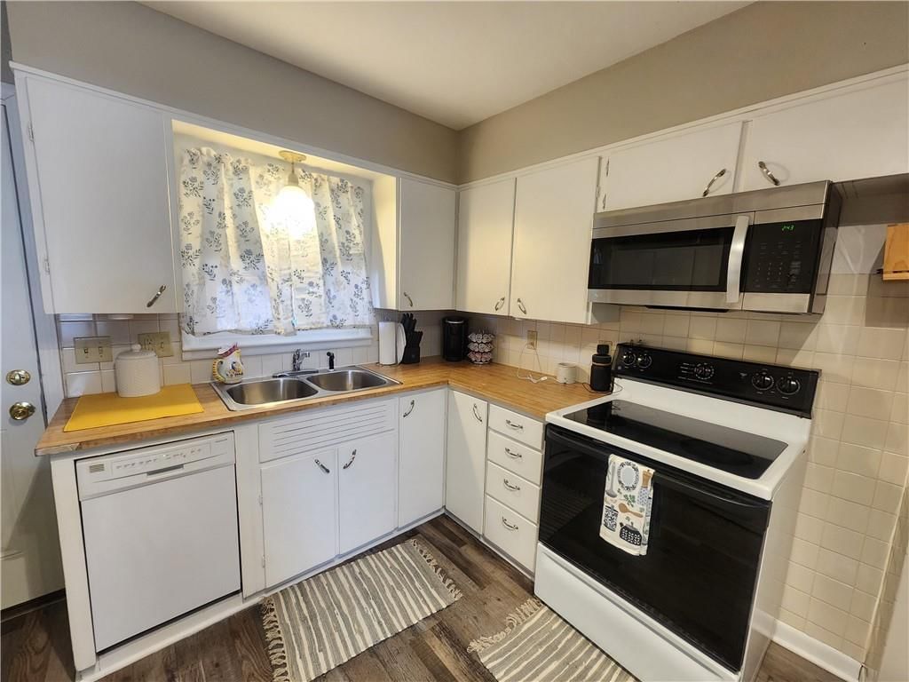 245 W 5th Street — photo 6