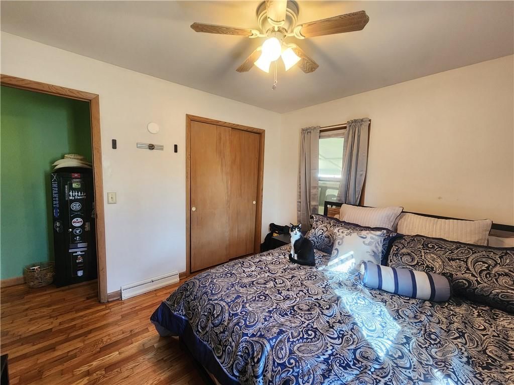 245 W 5th Street — photo 9