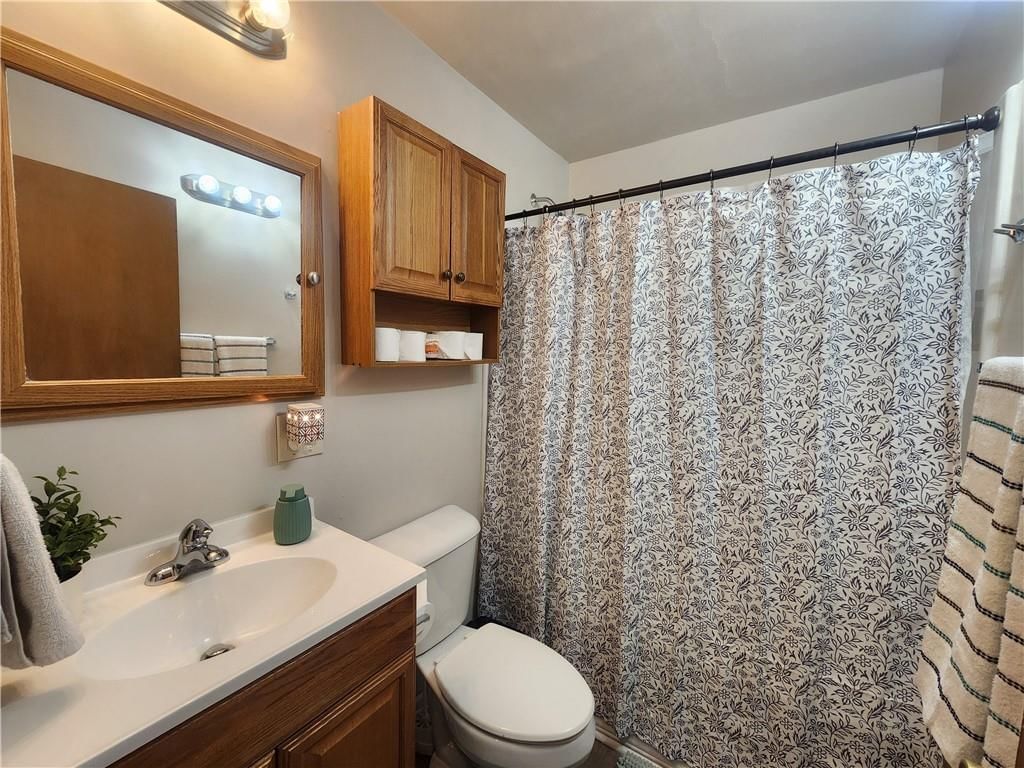 245 W 5th Street — photo 10