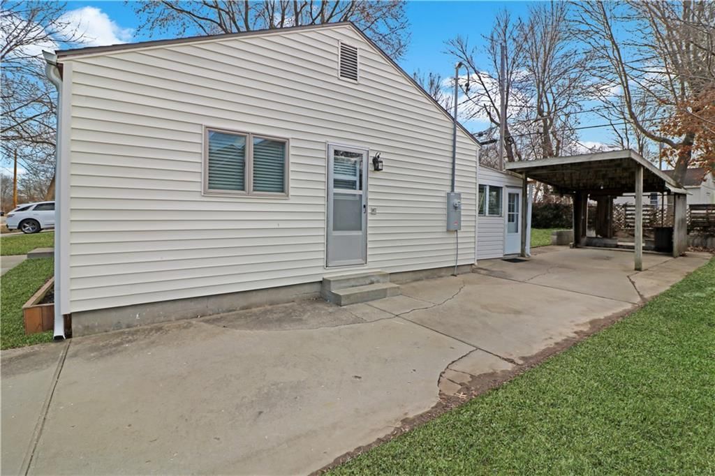 902 Vest Drive — photo 5