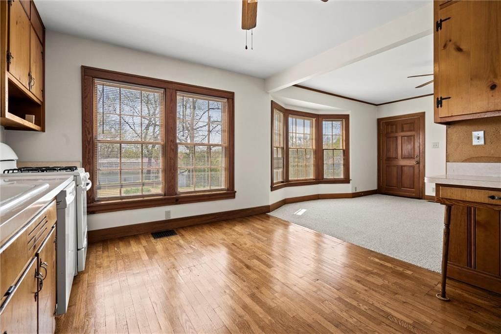 6804 Woodson Road — photo 17
