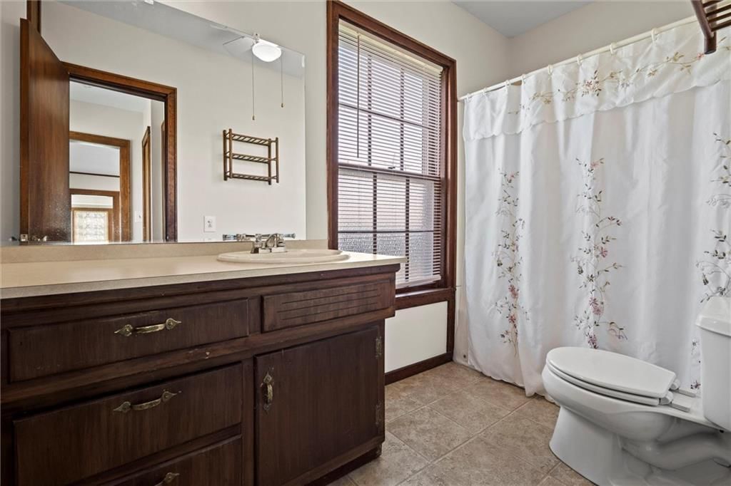 6804 Woodson Road — photo 24