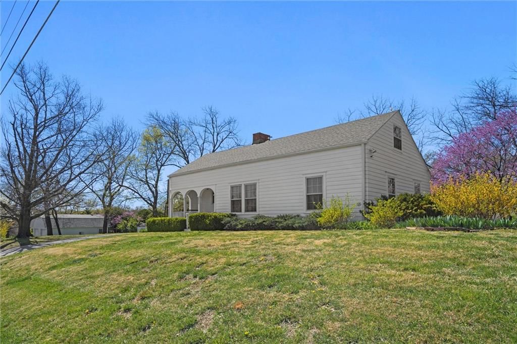 6804 Woodson Road — photo 4