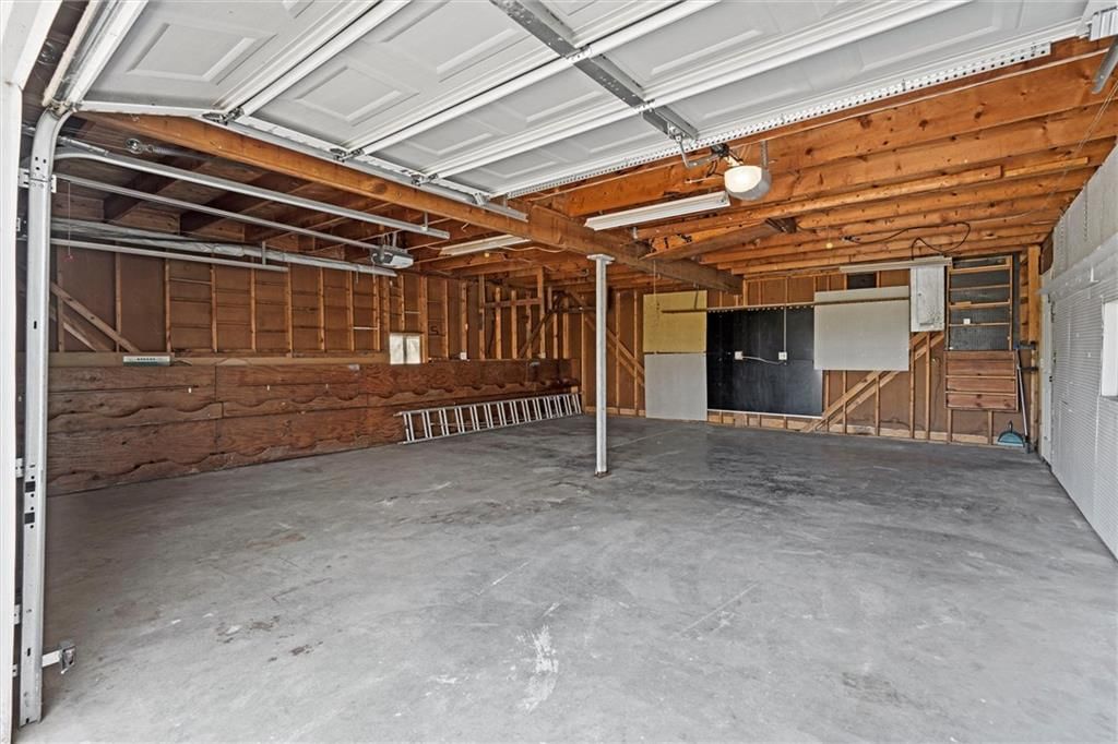 6804 Woodson Road — photo 32