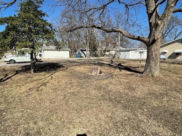501 E Madison Street — photo 11