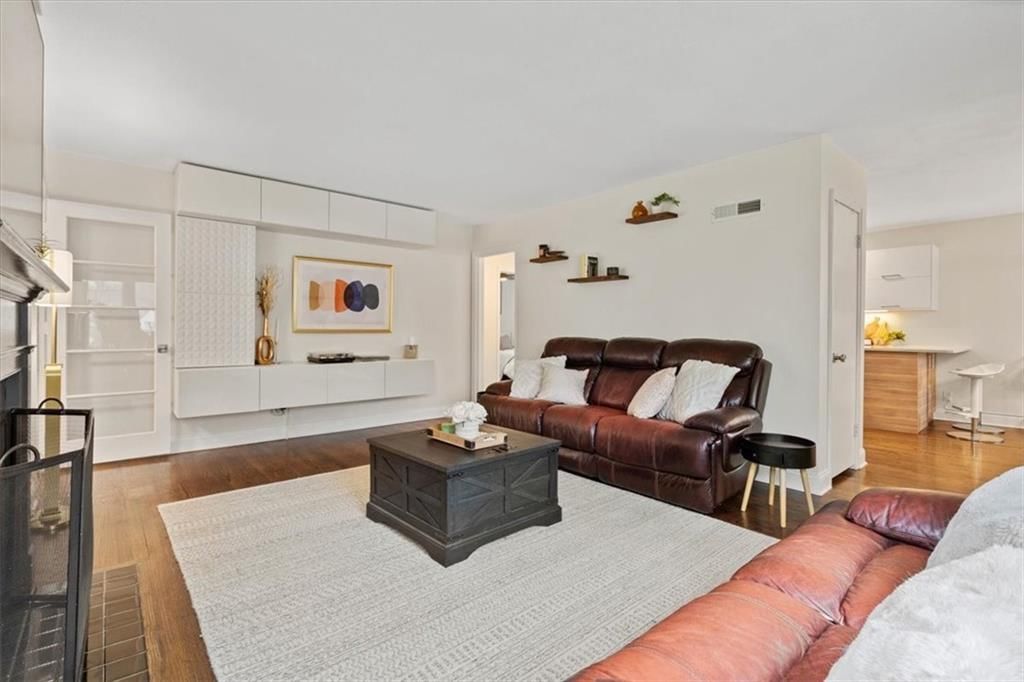 7220 Roe Avenue — photo 3