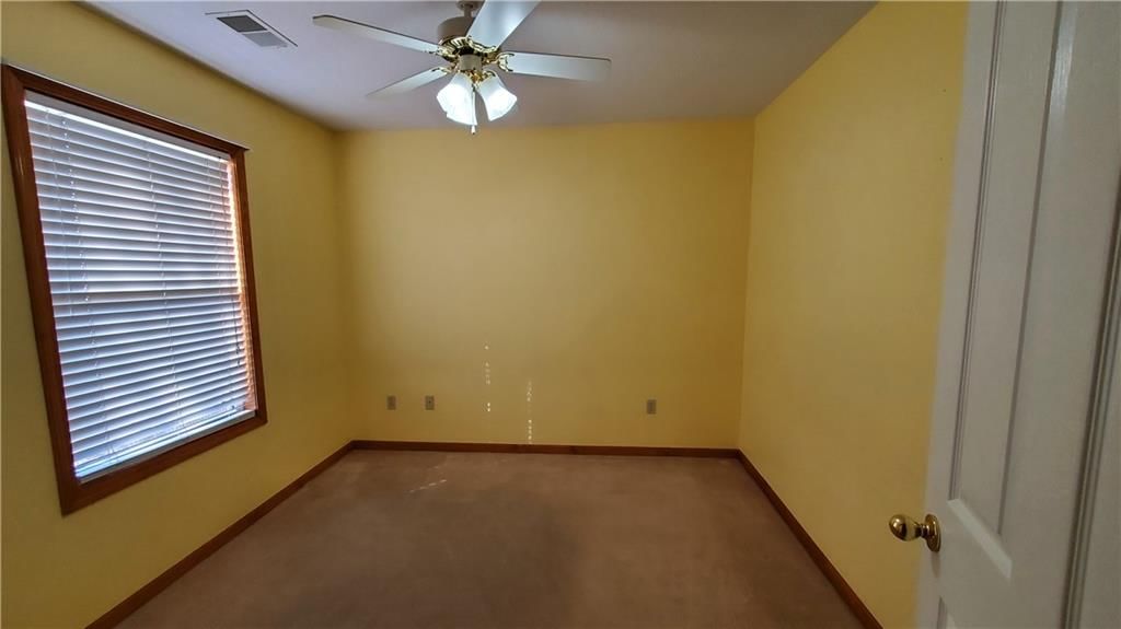 112 Post Oak Court — photo 27
