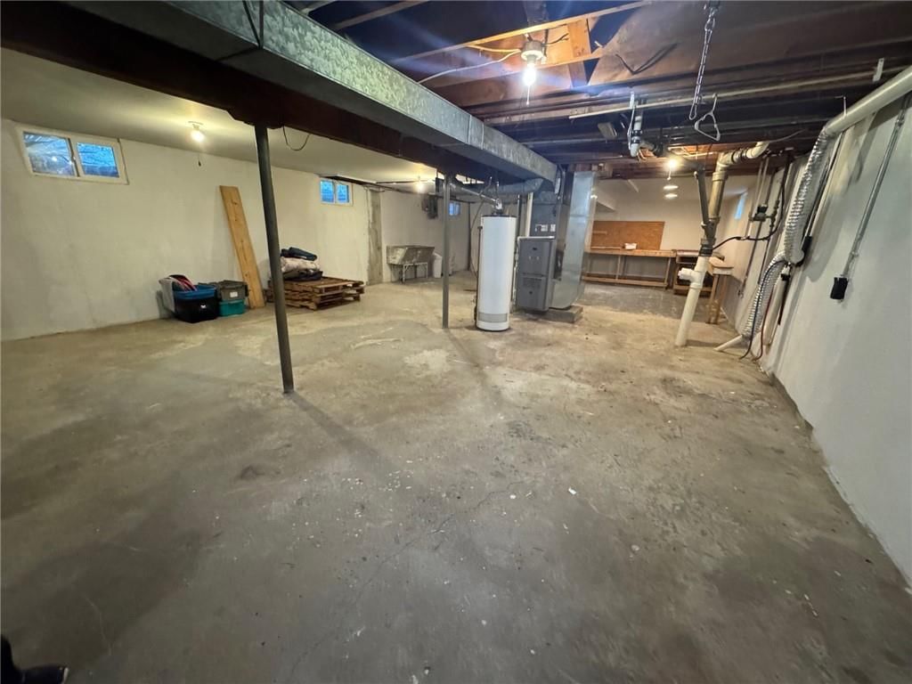611 Hillcrest Drive — photo 13