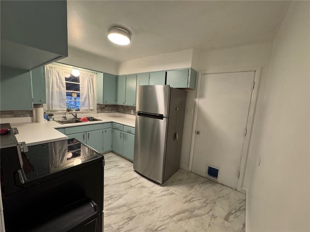 611 Hillcrest Drive — photo 5