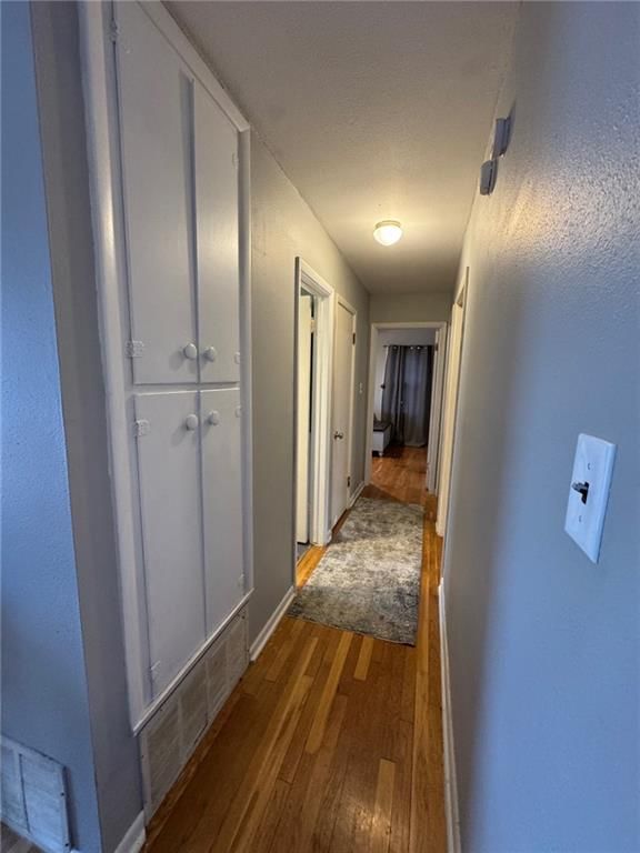 611 Hillcrest Drive — photo 7