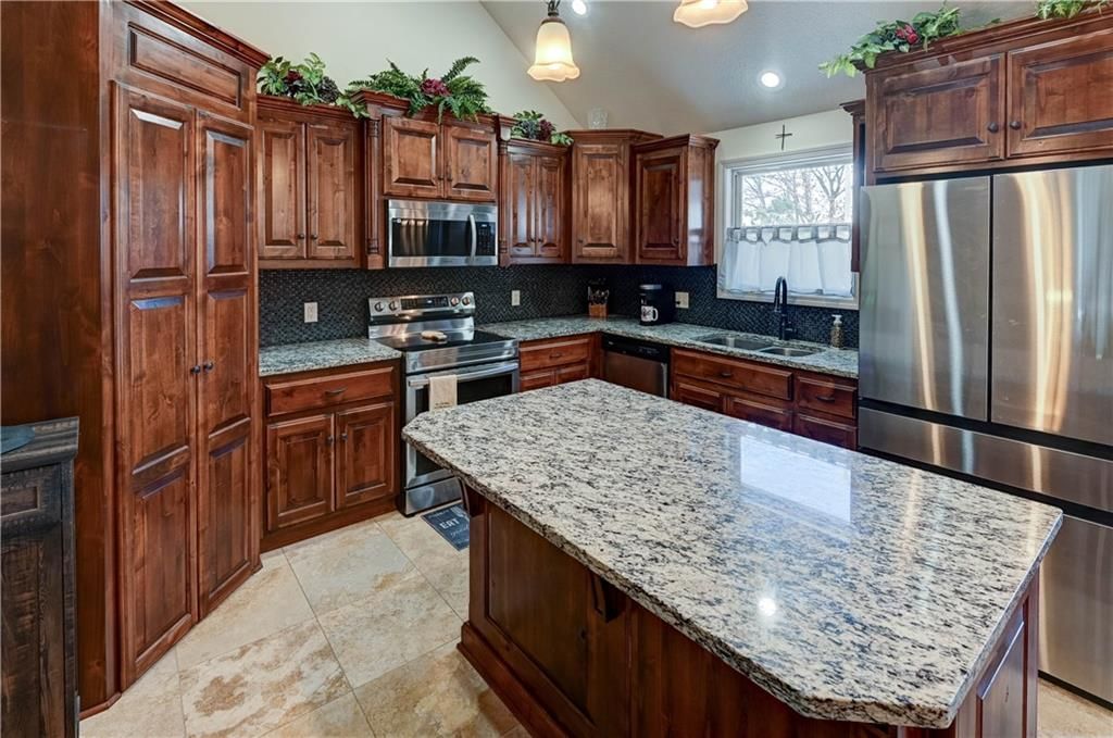 4705 Donnelly Drive — photo 10