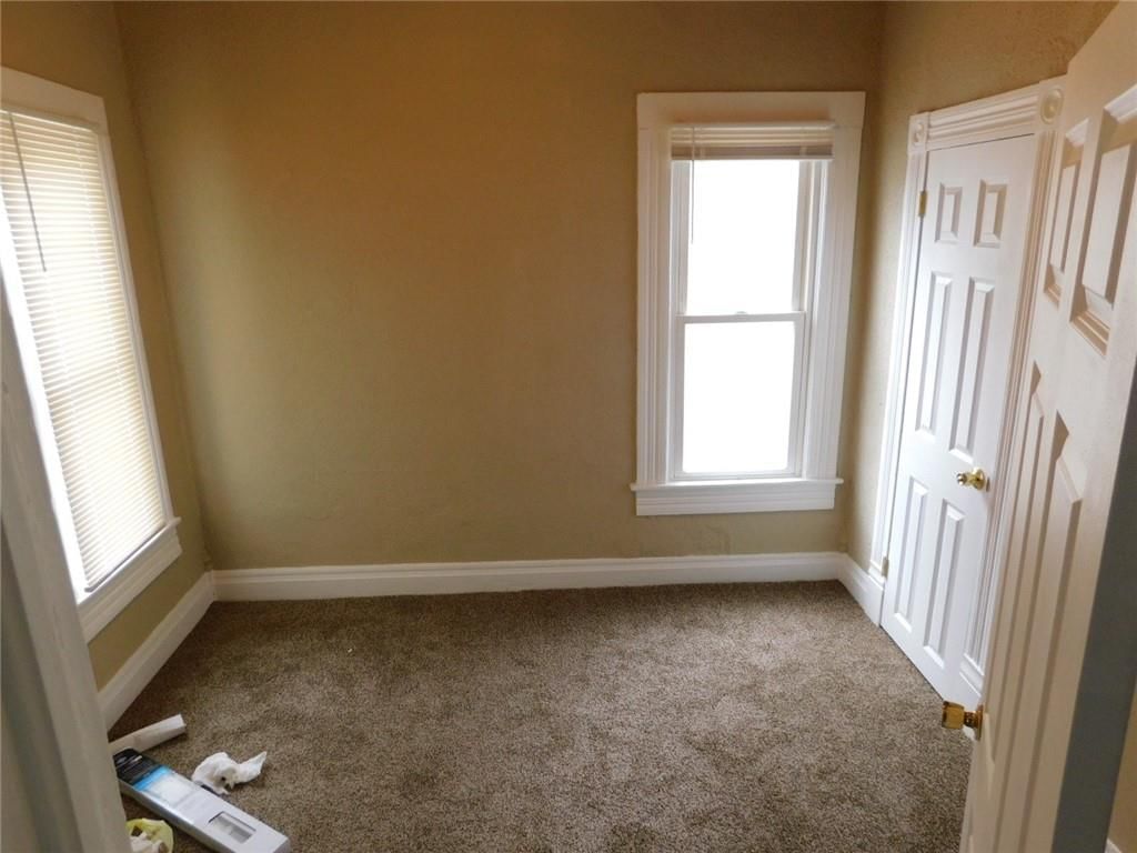 306 W Kansas Street — photo 9