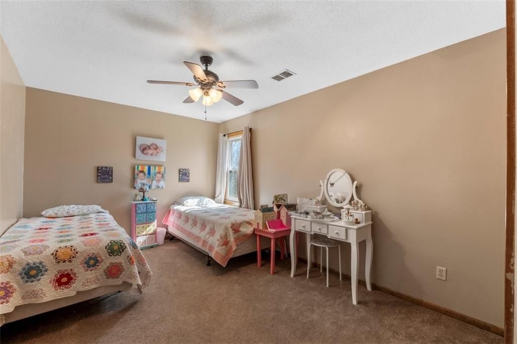 402 N Pinon Street — photo 24