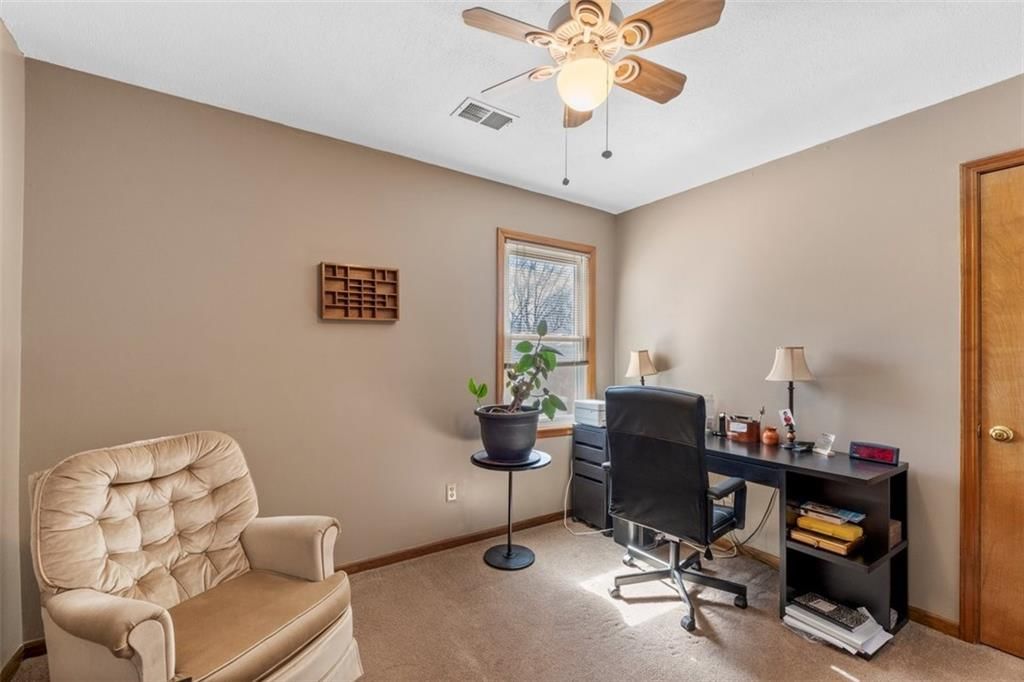 402 N Pinon Street — photo 26