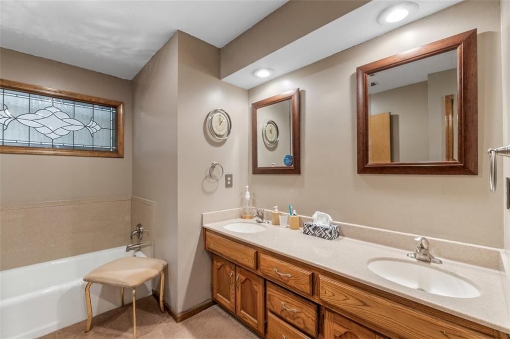 402 N Pinon Street — photo 33