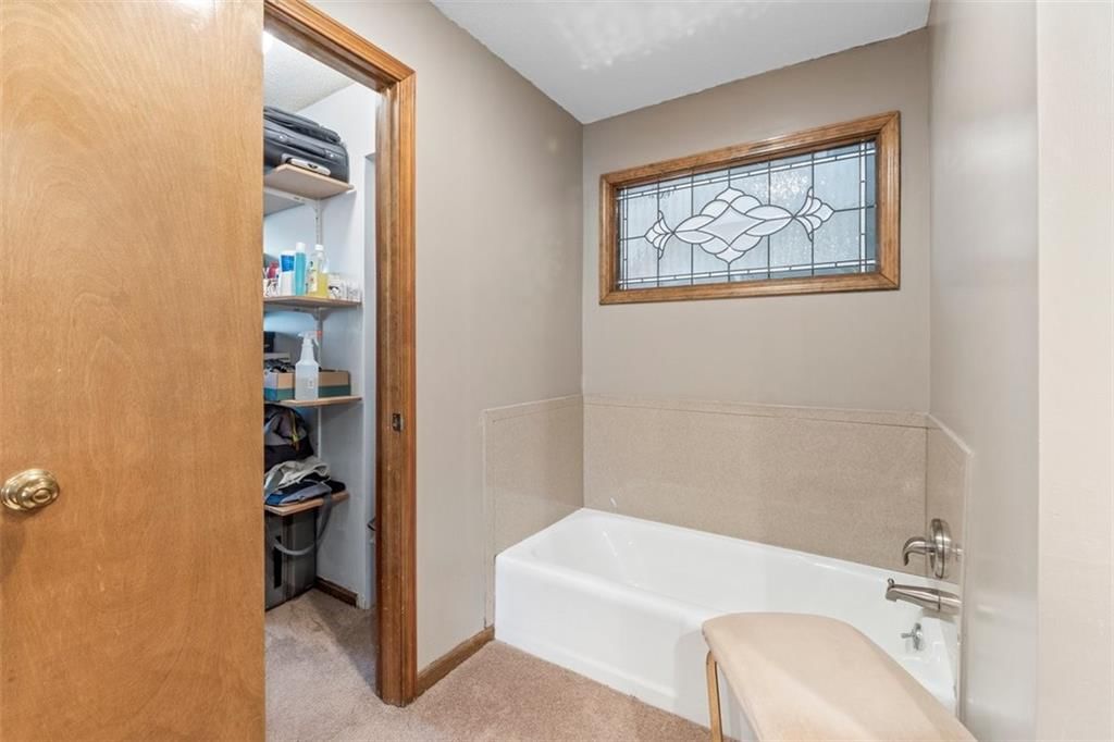 402 N Pinon Street — photo 34