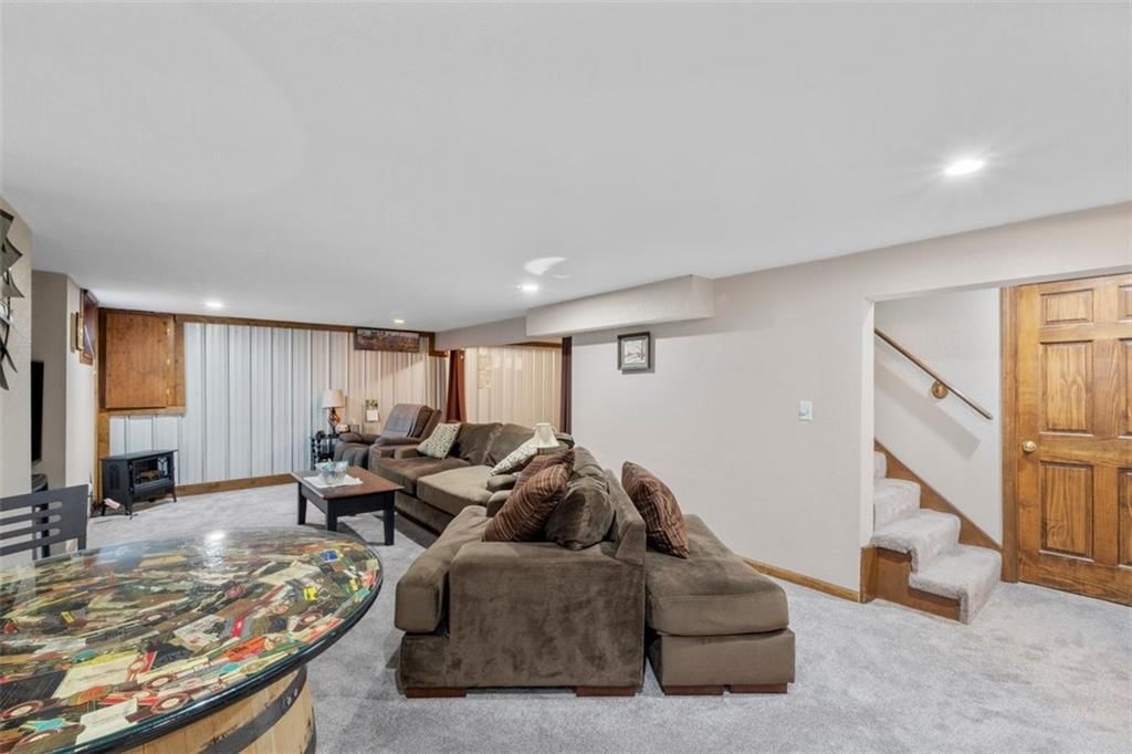 402 N Pinon Street — photo 38