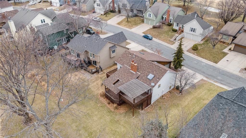 705 Burning Tree Street — photo 33
