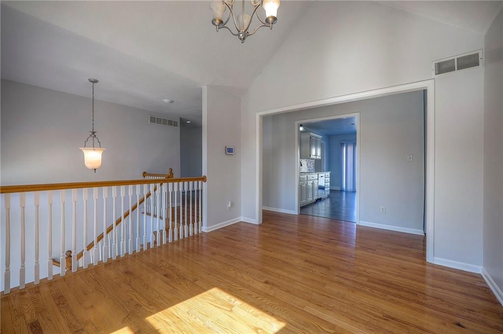 8520 Spring Avenue — photo 14