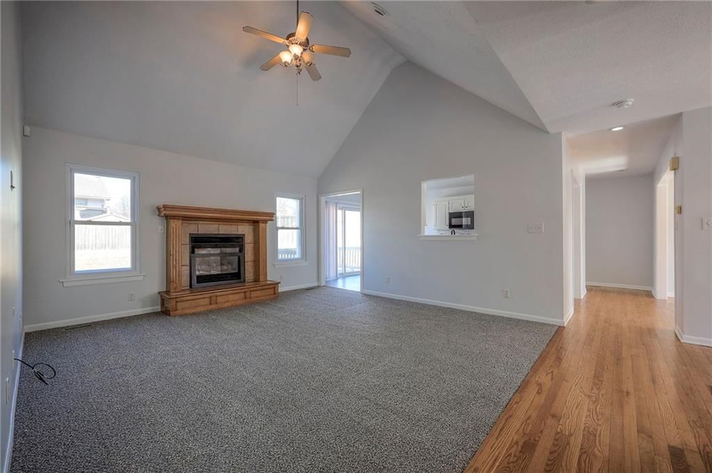 8520 Spring Avenue — photo 3