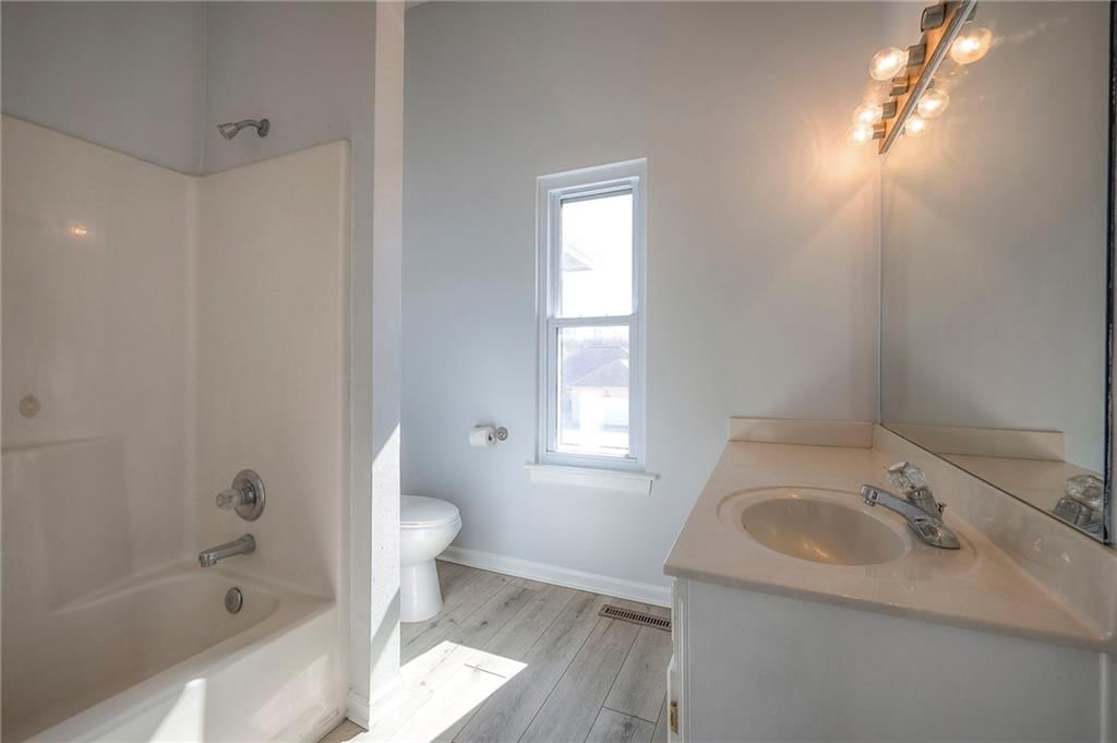 8520 Spring Avenue — photo 21