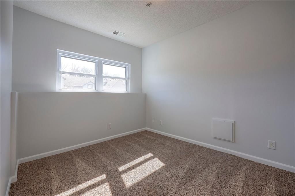 8520 Spring Avenue — photo 30