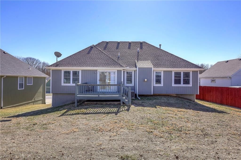 8520 Spring Avenue — photo 31