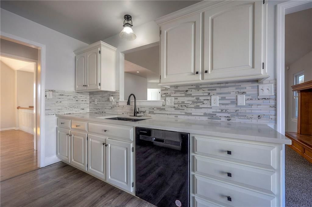 8520 Spring Avenue — photo 10