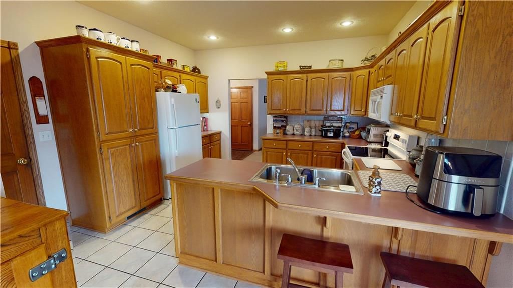 314 Hillcrest Drive — photo 13