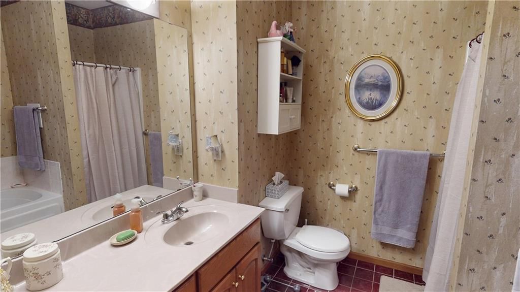 314 Hillcrest Drive — photo 23