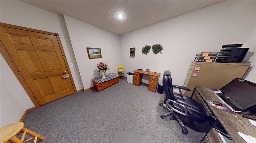 314 Hillcrest Drive — photo 25