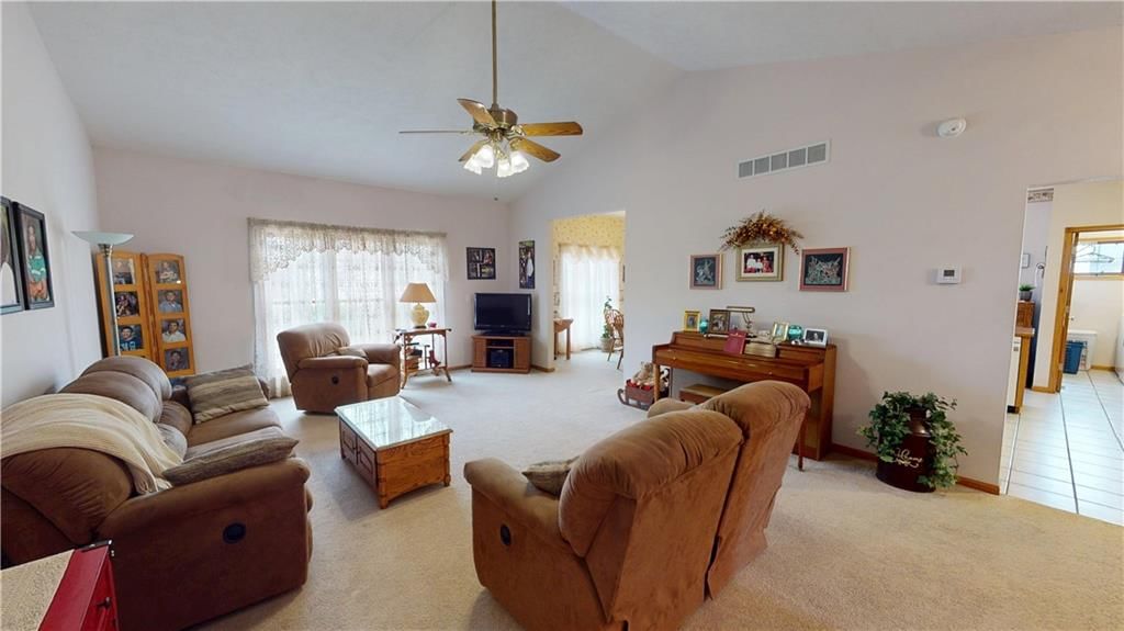 314 Hillcrest Drive — photo 10