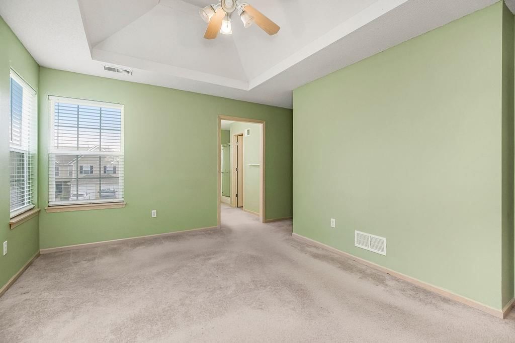 8028 N Lawn Avenue — photo 11