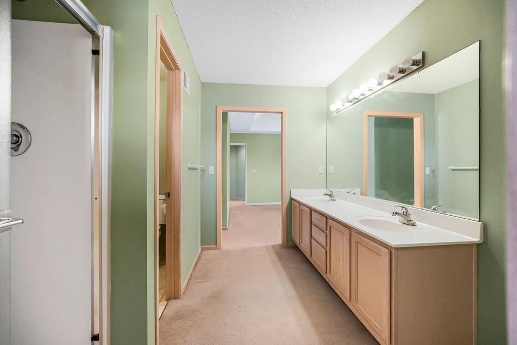8028 N Lawn Avenue — photo 13