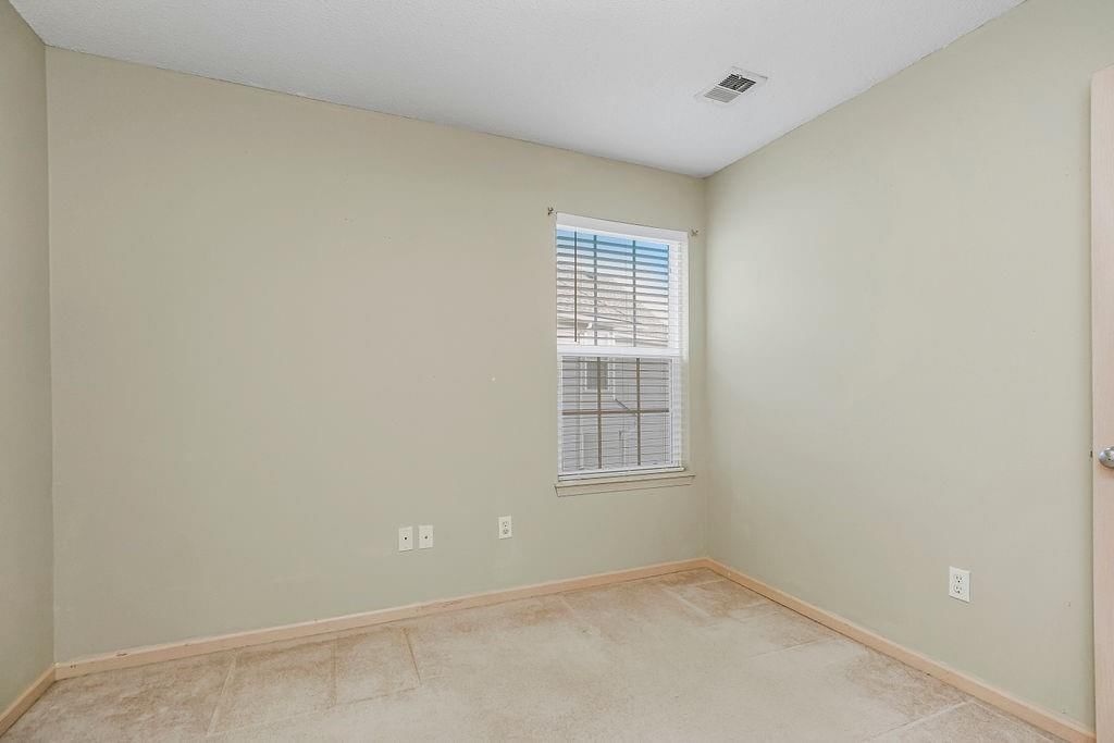 8028 N Lawn Avenue — photo 15