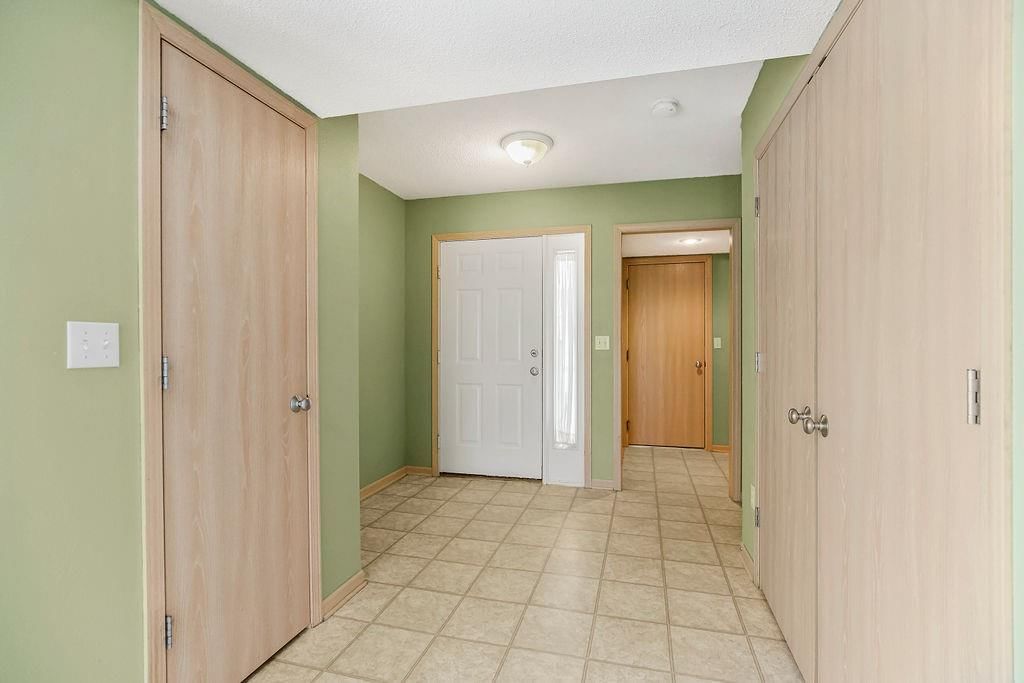 8028 N Lawn Avenue — photo 9