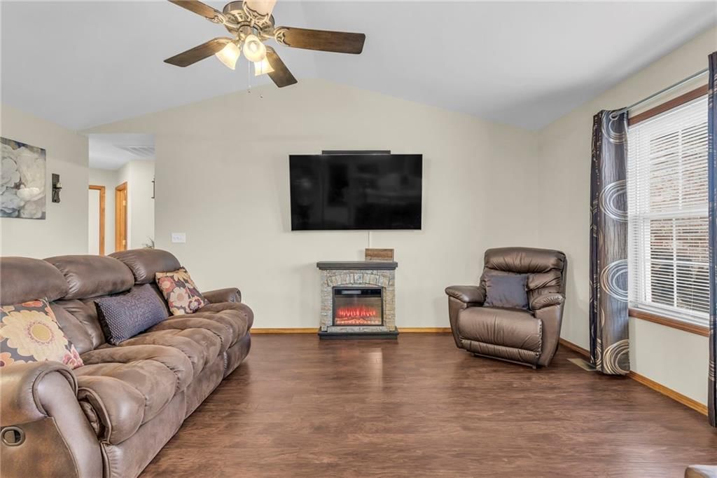 802 Birch Street — photo 6