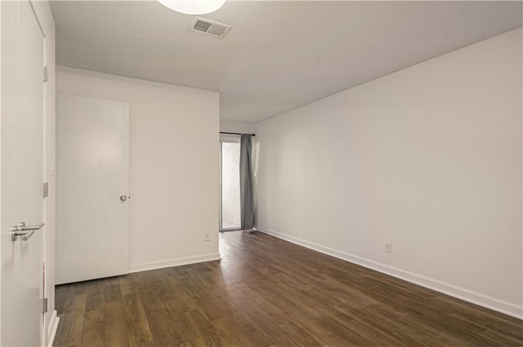 4524 Holly Street — photo 16