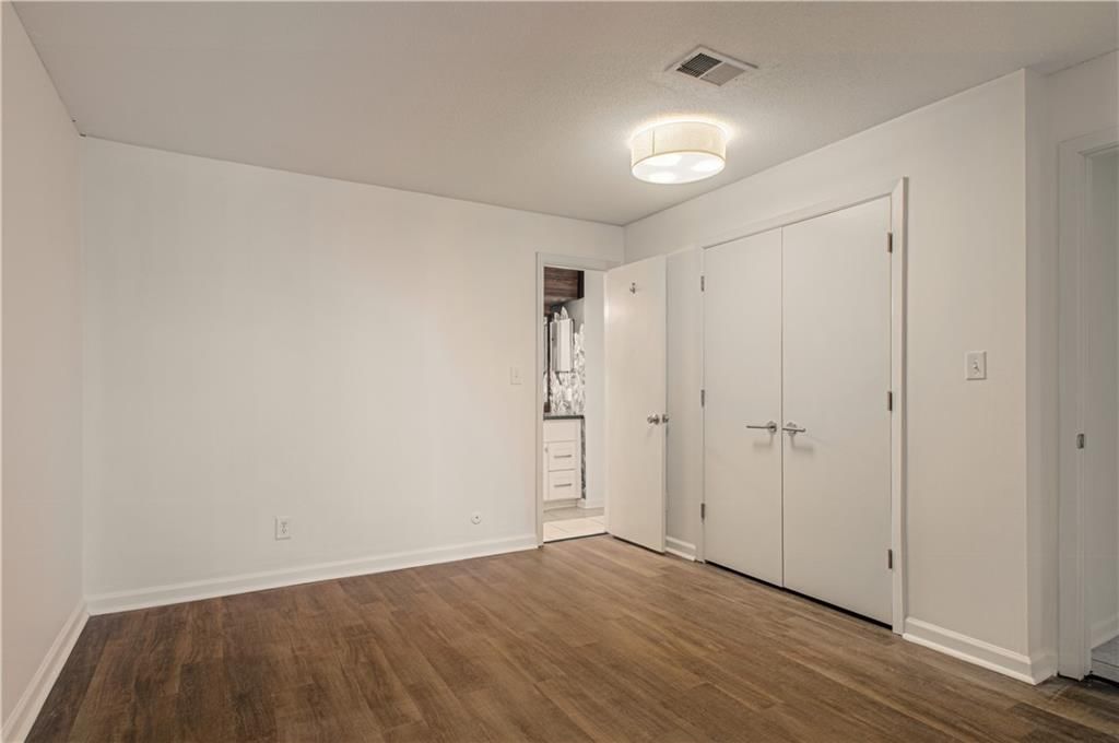 4524 Holly Street — photo 18